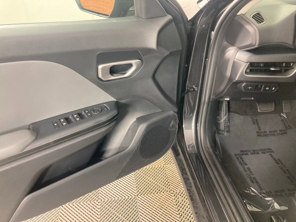 New 2025 Kia K4 LXS image 11