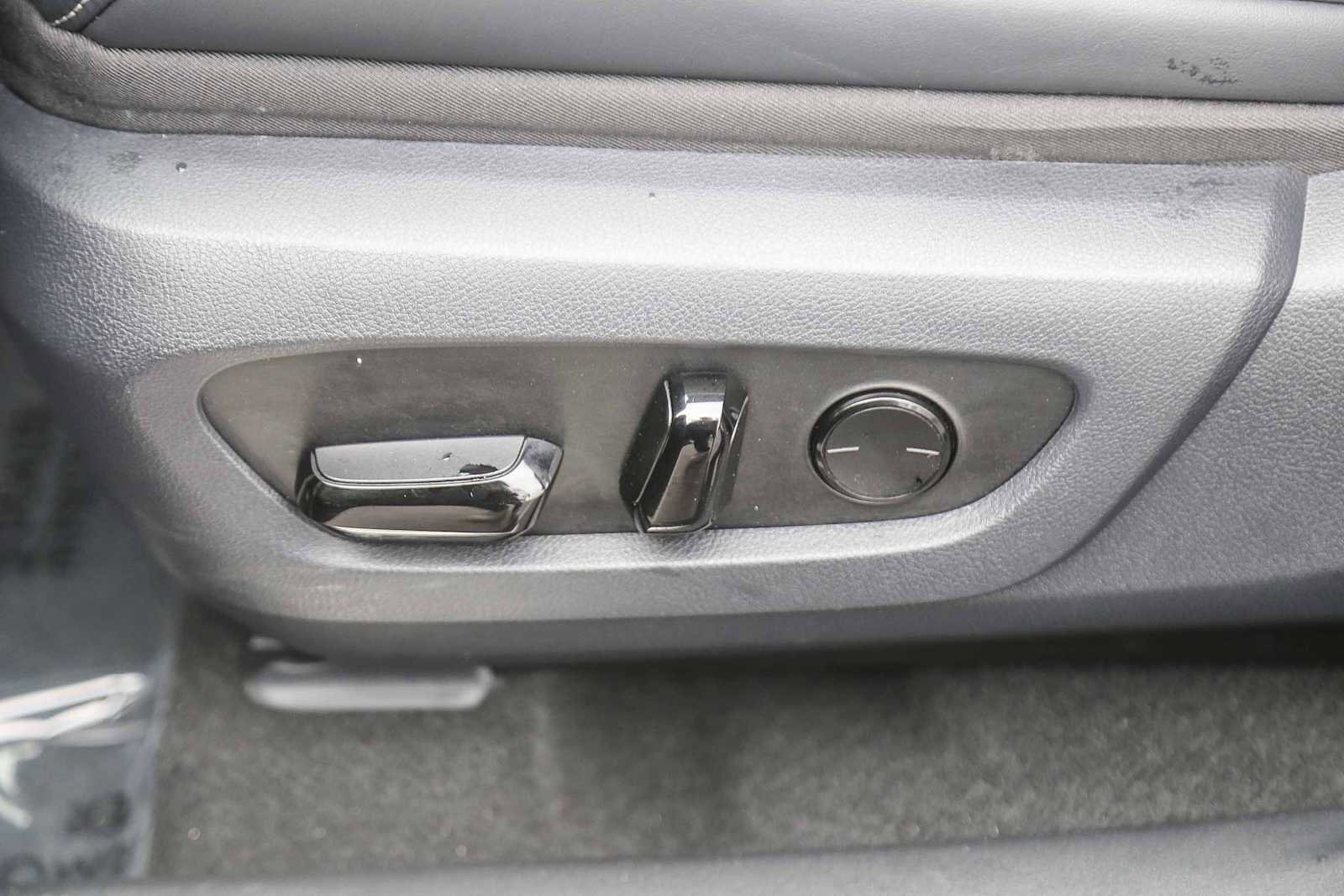 Used 2024 Lexus RX 350 F Sport w/ Convenience Package image 19