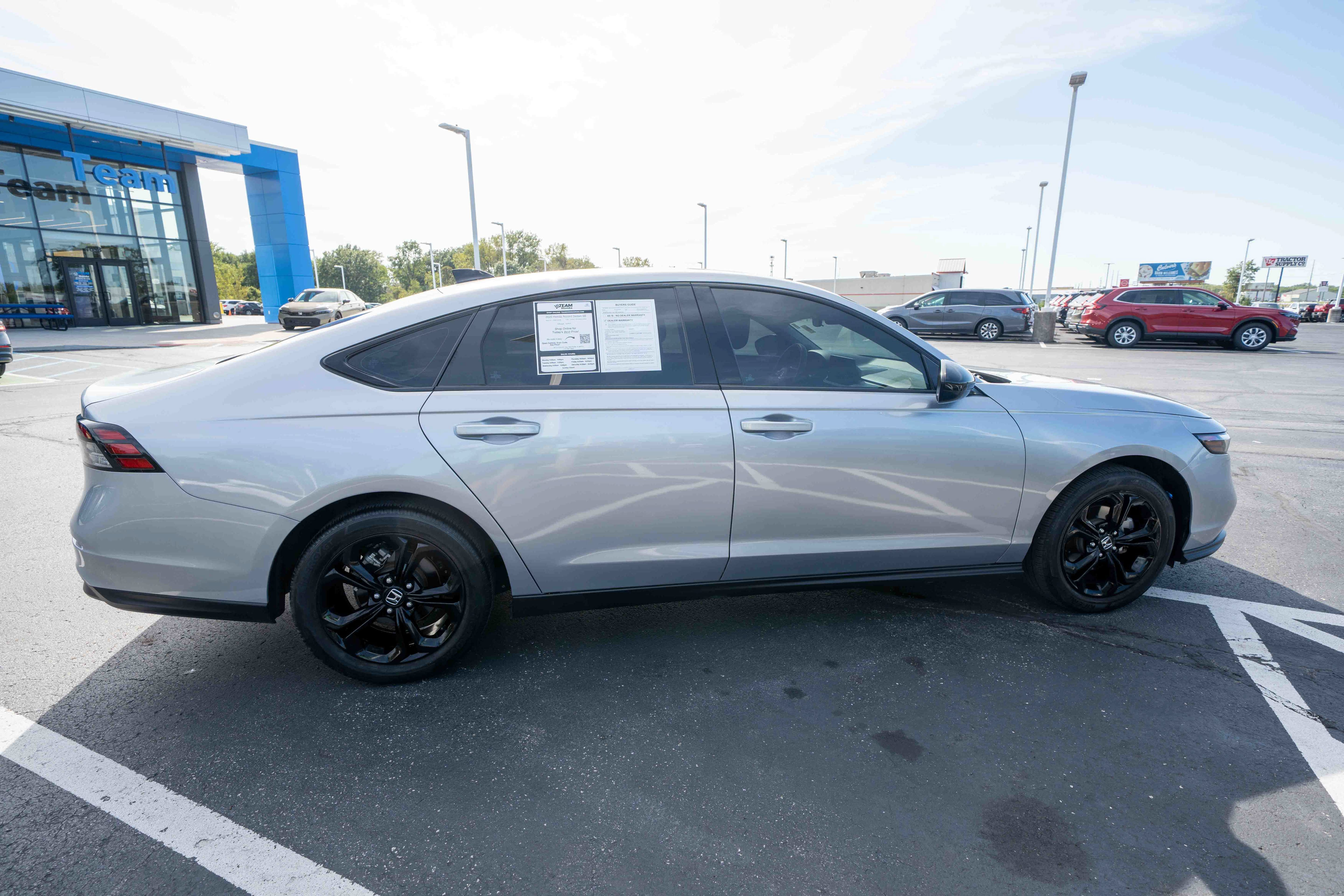 Used 2025 Honda Accord SE image 6