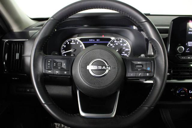 Certified 2024 Nissan Pathfinder SV w/ Black Appearance Package FWD image 10