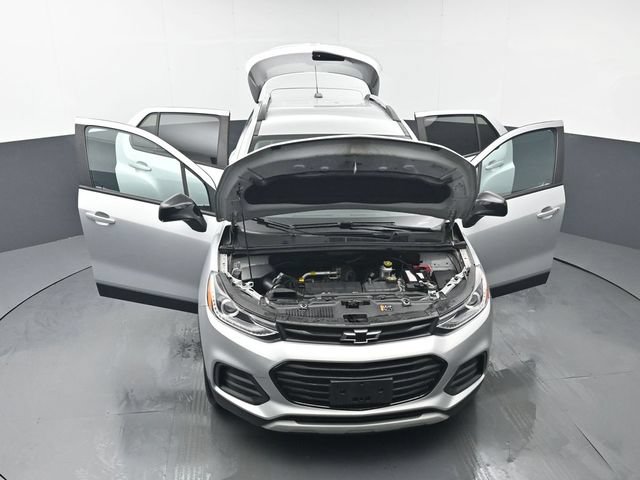 Used 2021 Chevrolet Trax LT w/ Redline Edition AWD/4WD image 46