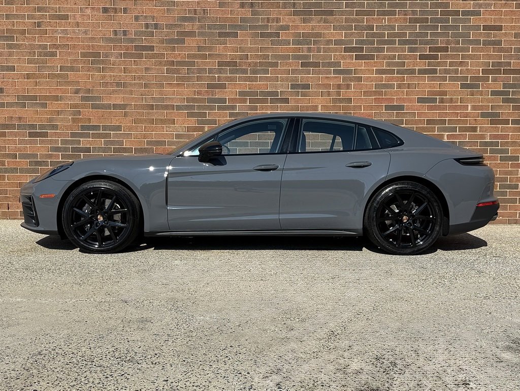 New 2025 Porsche Panamera 4 image 2