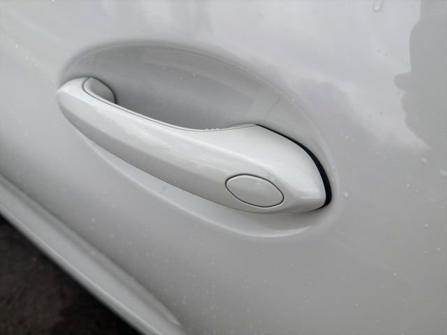 Used 2022 BMW Z4 M40i w/ Premium Package image 17