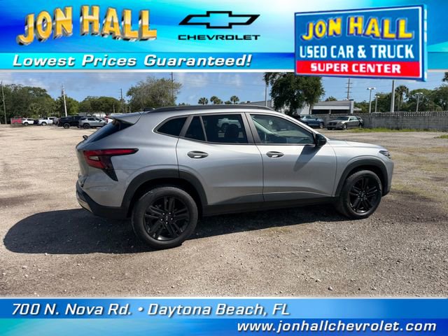 Used 2024 Chevrolet Trax ACTIV w/ Sunroof Package FWD image 13
