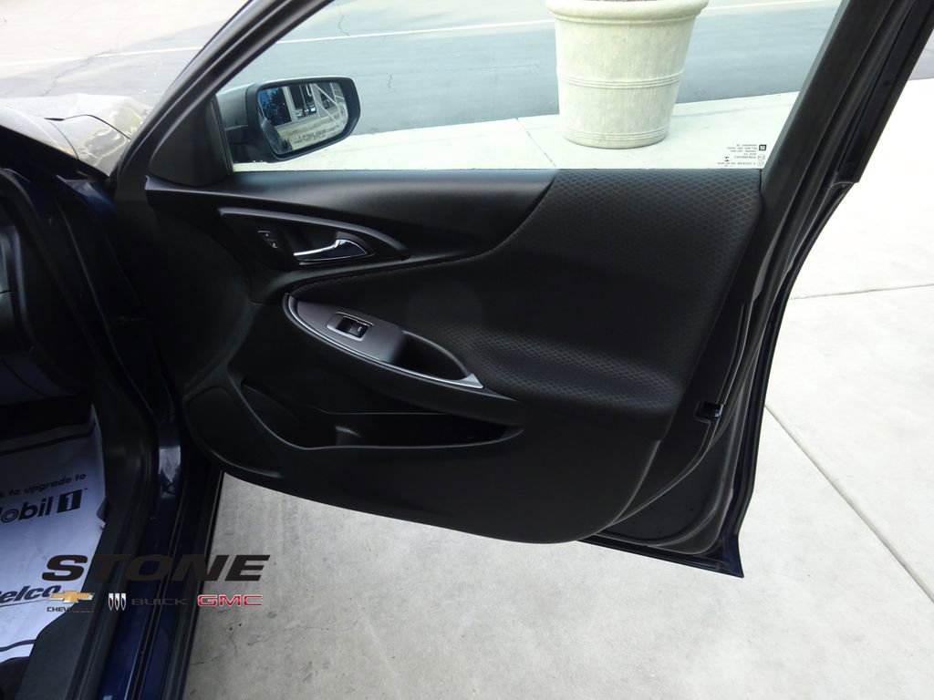 Used 2018 Chevrolet Malibu LS image 30