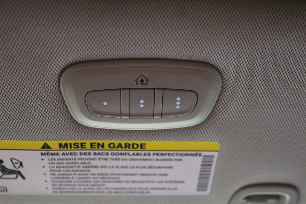 Used 2022 Chrysler Pacifica Limited image 36