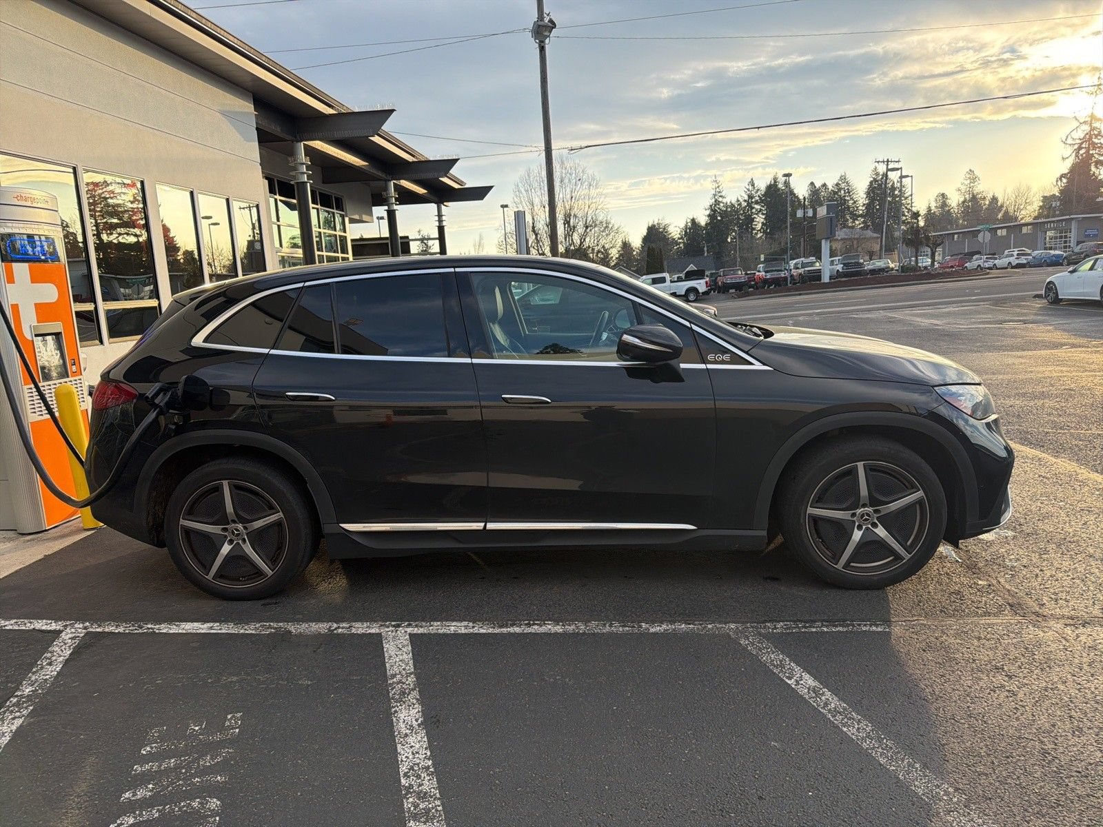 Used 2023 Mercedes-Benz EQE 350+ 4MATIC SUV image 4
