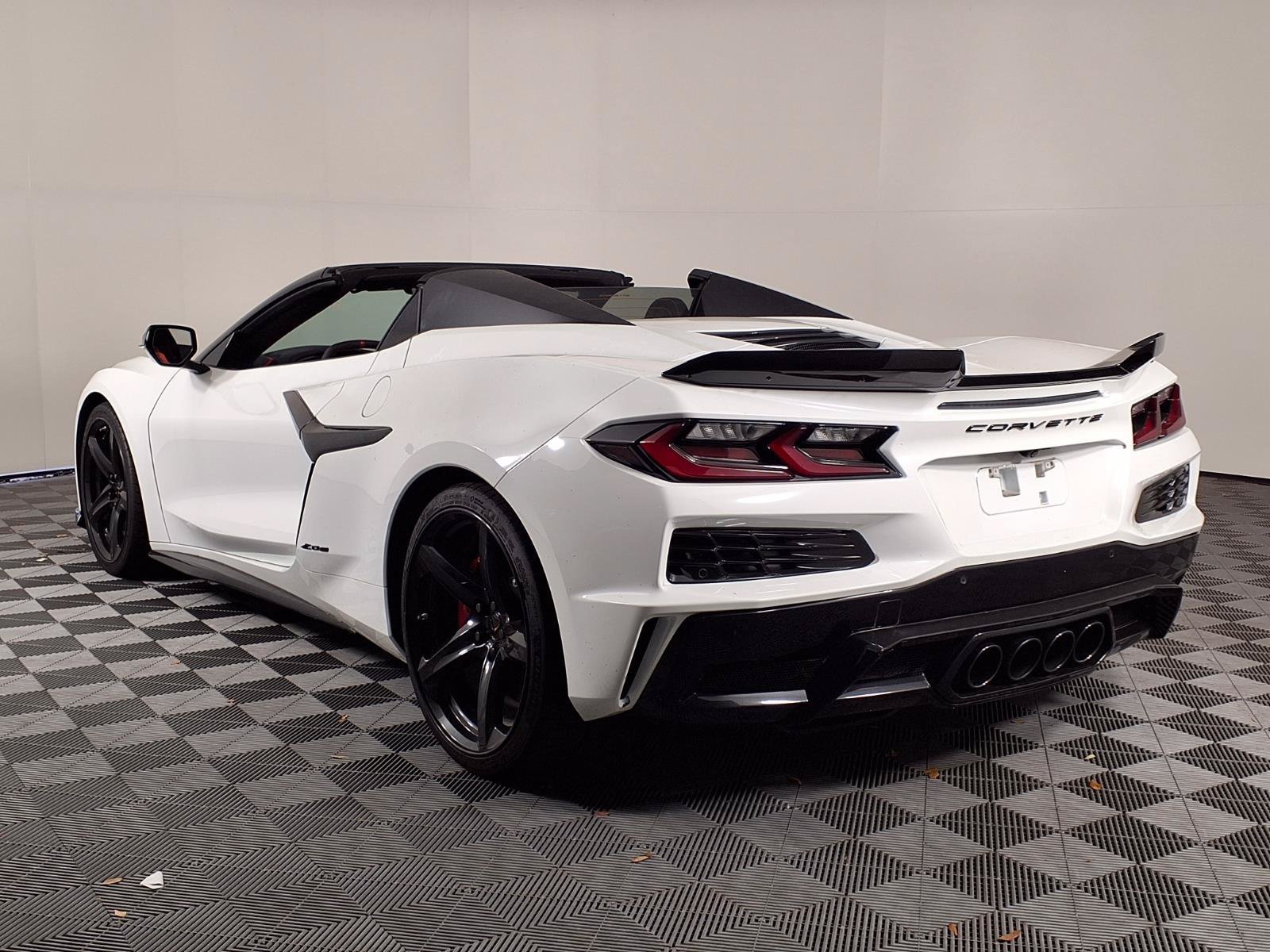 Used 2025 Chevrolet Corvette Z06 w/ Battery Protection Package RWD image 5