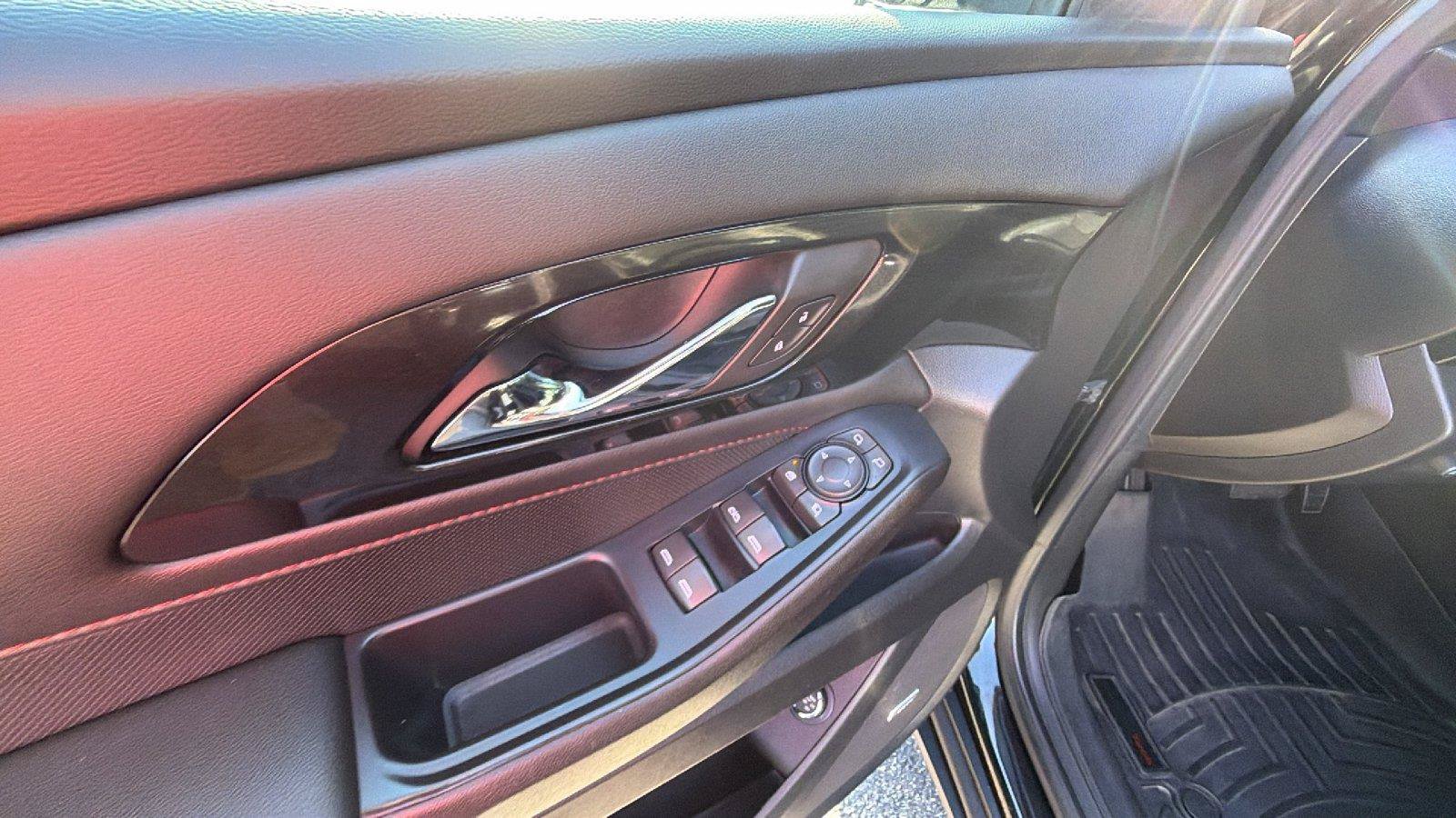 Used 2022 Chevrolet Traverse RS AWD/4WD image 16
