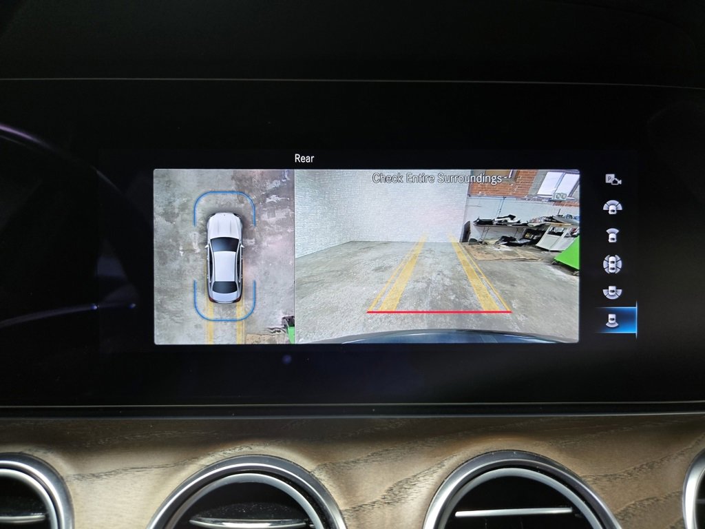 Used 2022 Mercedes-Benz E 350 4MATIC Sedan image 32