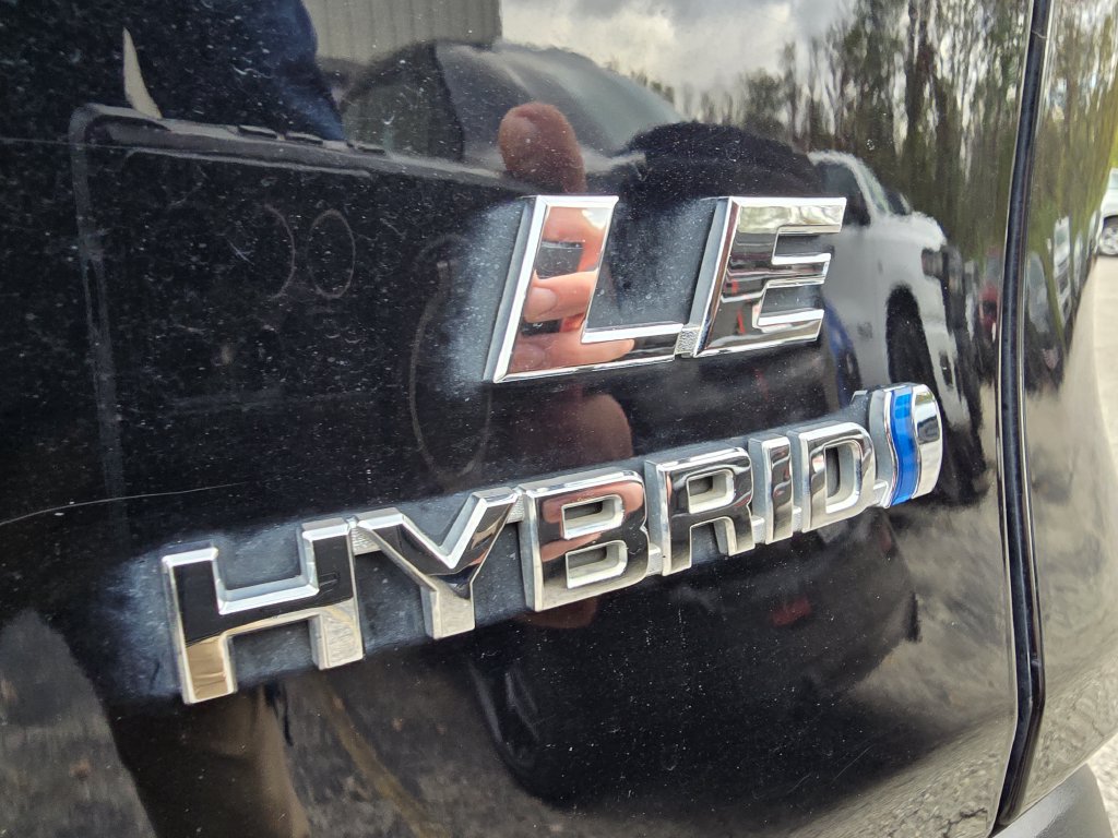 Used 2024 Toyota RAV4 LE AWD/4WD image 15