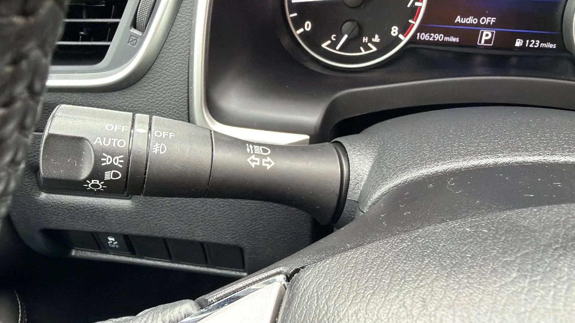 Used 2018 Nissan Murano SV w/ Premium Package FWD image 14