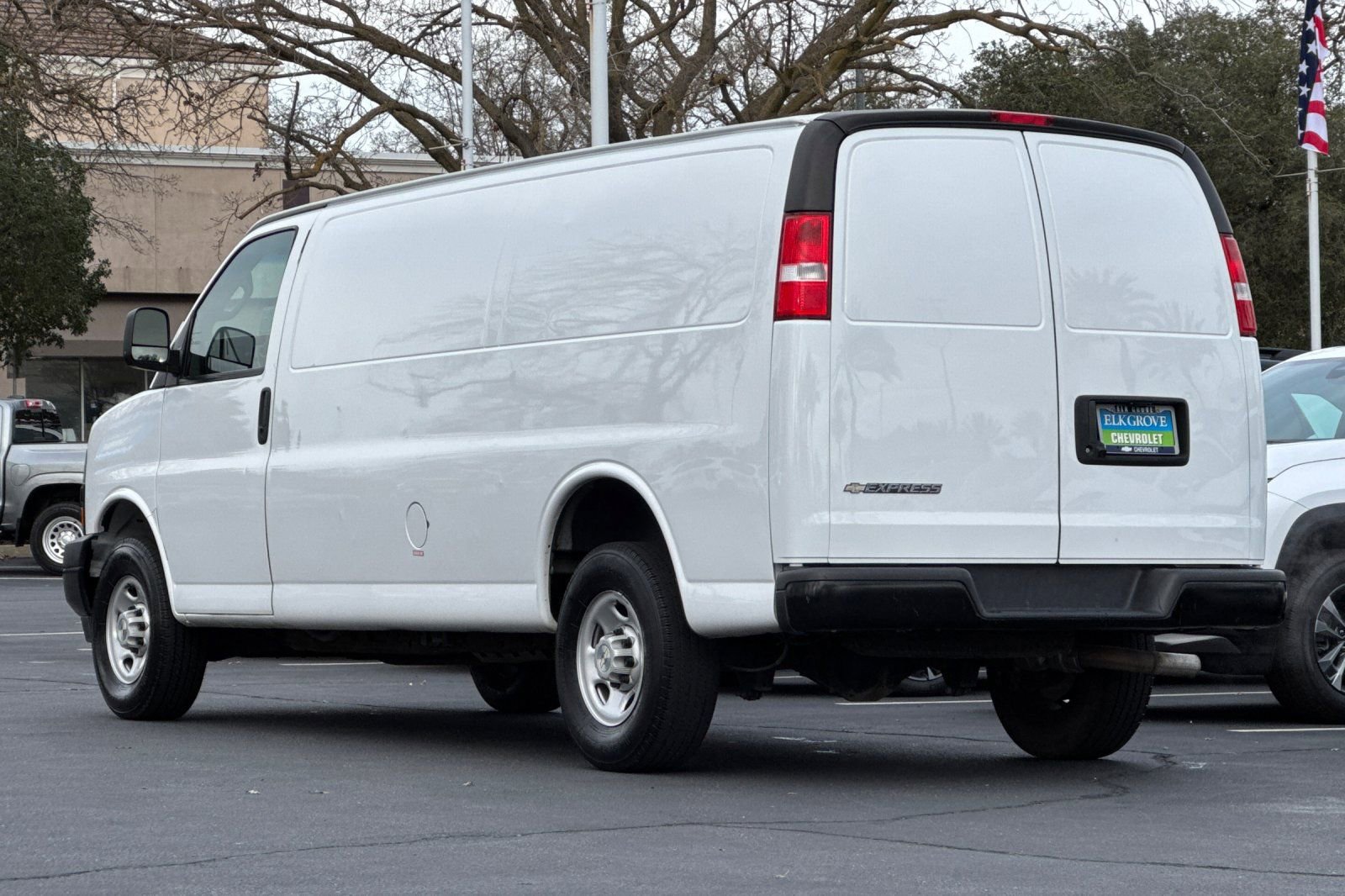 Used 2023 Chevrolet Express 2500 Extended w/ Driver Convenience Package image 5