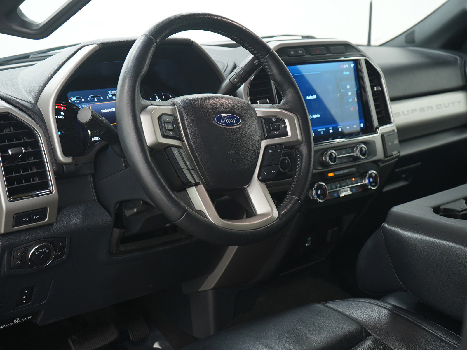 Used 2022 Ford F350 Lariat w/ Chrome Package image 24