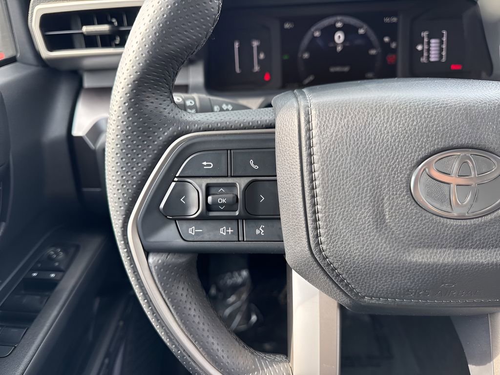 Used 2025 Toyota 4Runner SR5 image 13