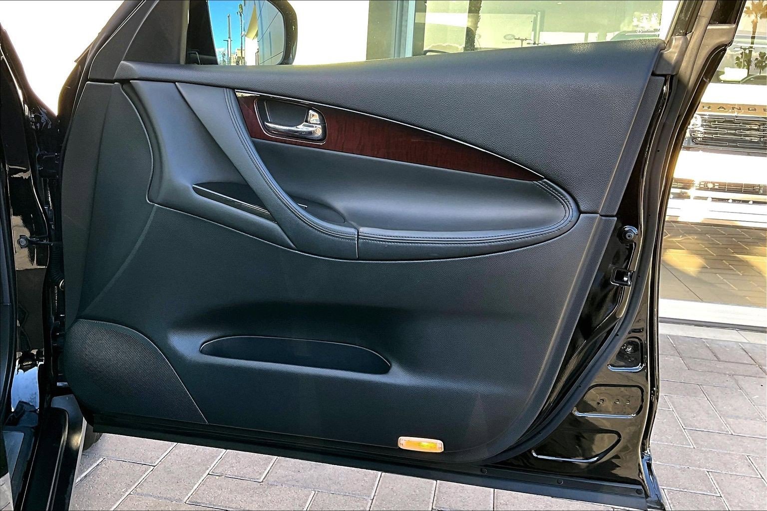 Used 2015 INFINITI QX50 Journey w/ Premium Package image 23