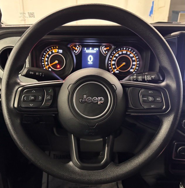Used 2025 Jeep Wrangler Sport AWD/4WD image 11