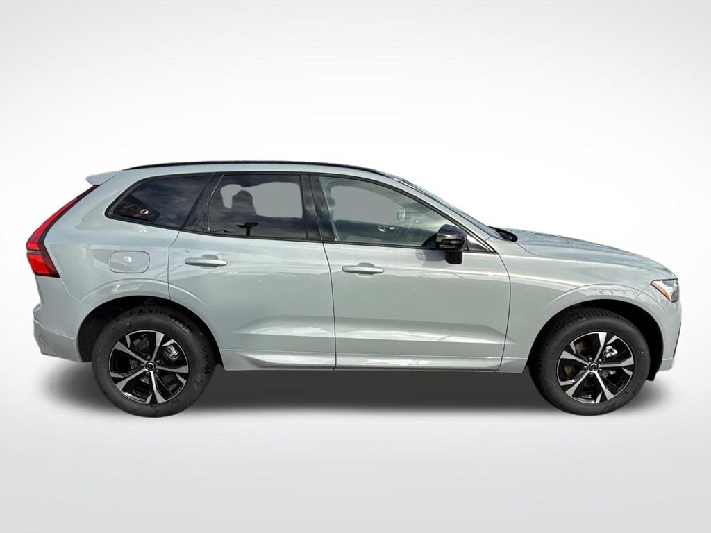 New 2026 Volvo XC60 B5 Core AWD/4WD image 10