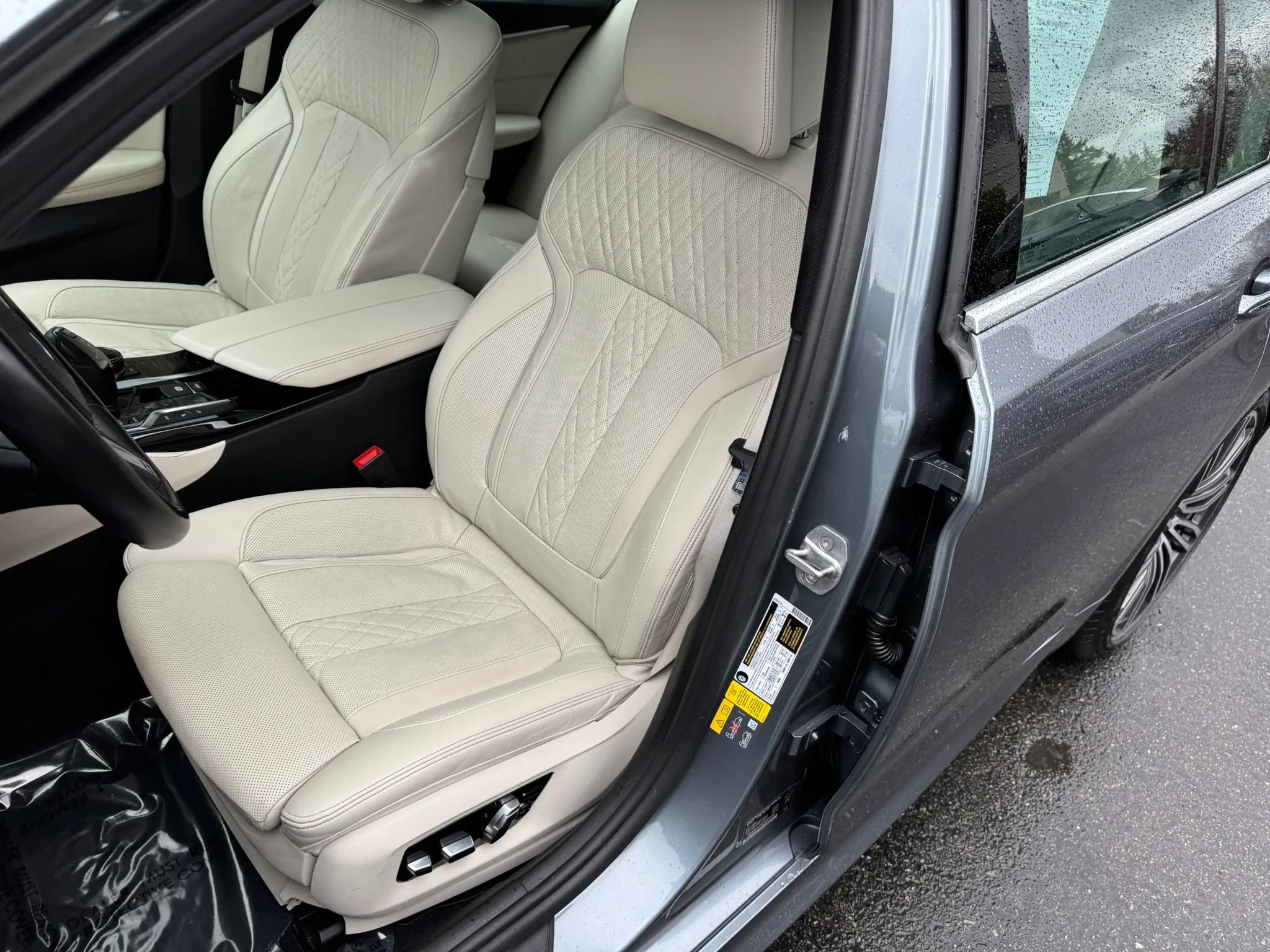 Used 2018 BMW 530e xDrive AWD/4WD image 25