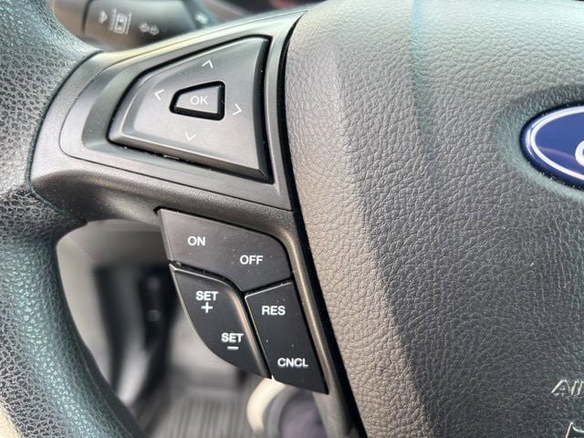 Used 2022 Ford Edge SE image 18