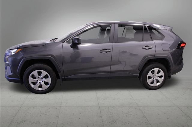 Used 2023 Toyota RAV4 LE AWD/4WD image 2