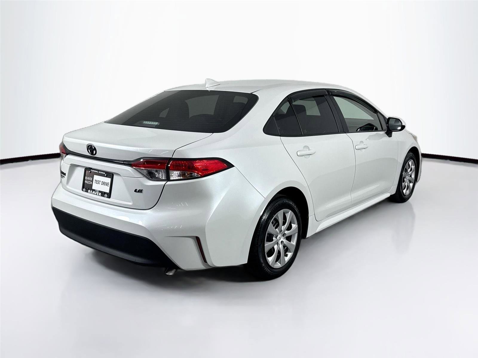 Used 2023 Toyota Corolla LE image 2