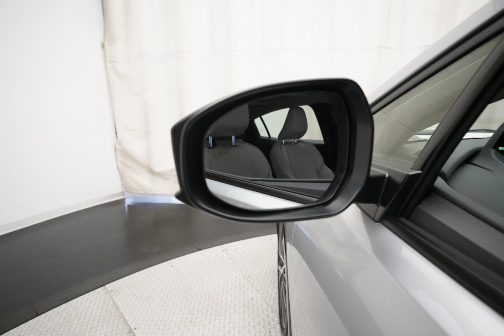 Used 2023 Toyota Prius Limited image 24