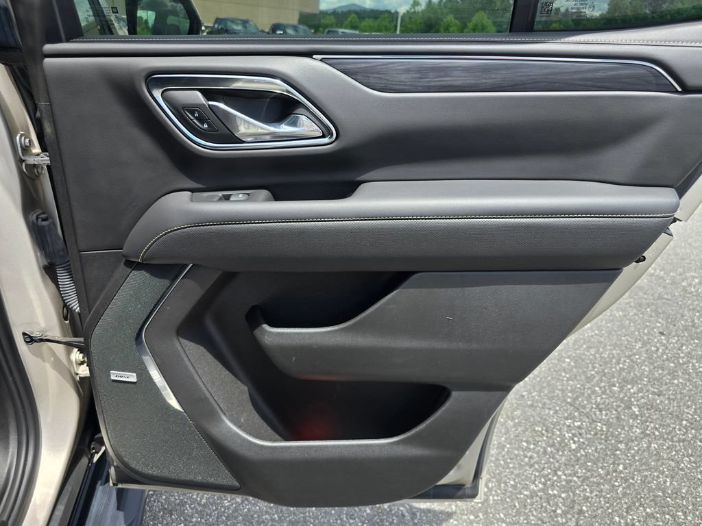 Used 2023 GMC Yukon SLT AWD/4WD image 49
