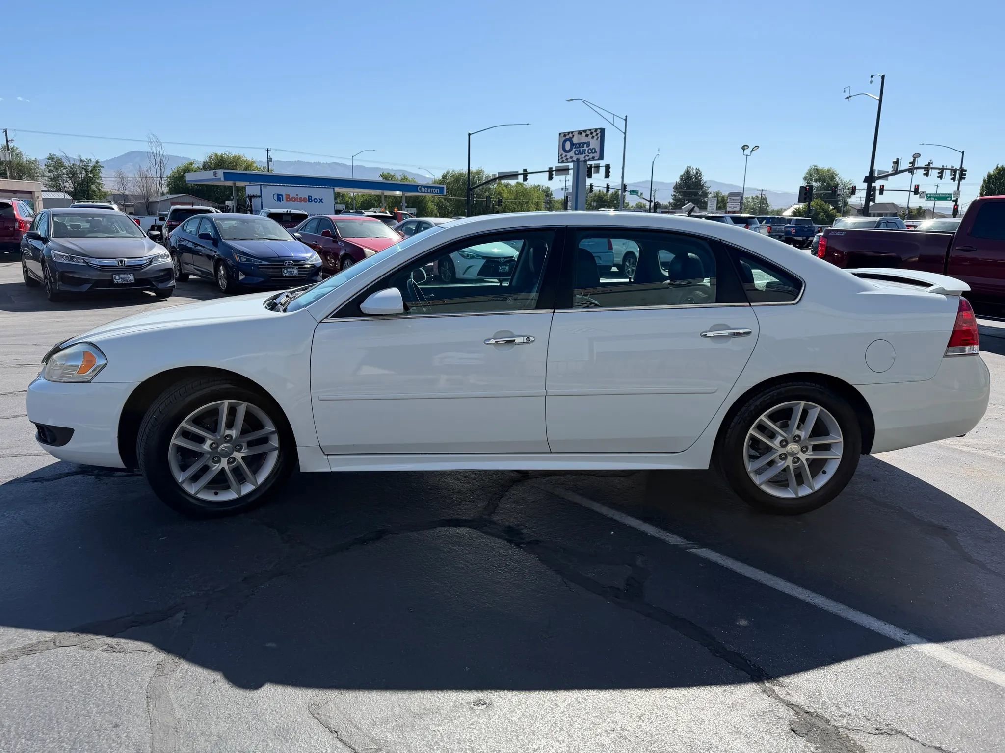 Used 2013 Chevrolet Impala LTZ FWD image 4