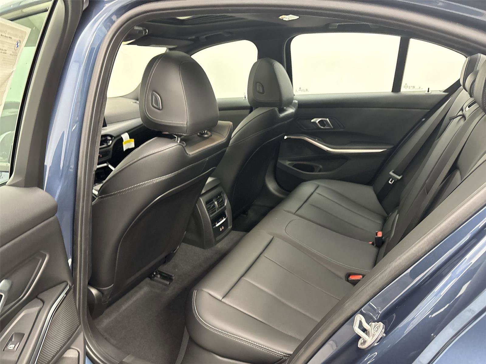 New 2026 BMW 330i xDrive Sedan w/ M Sport Package image 29