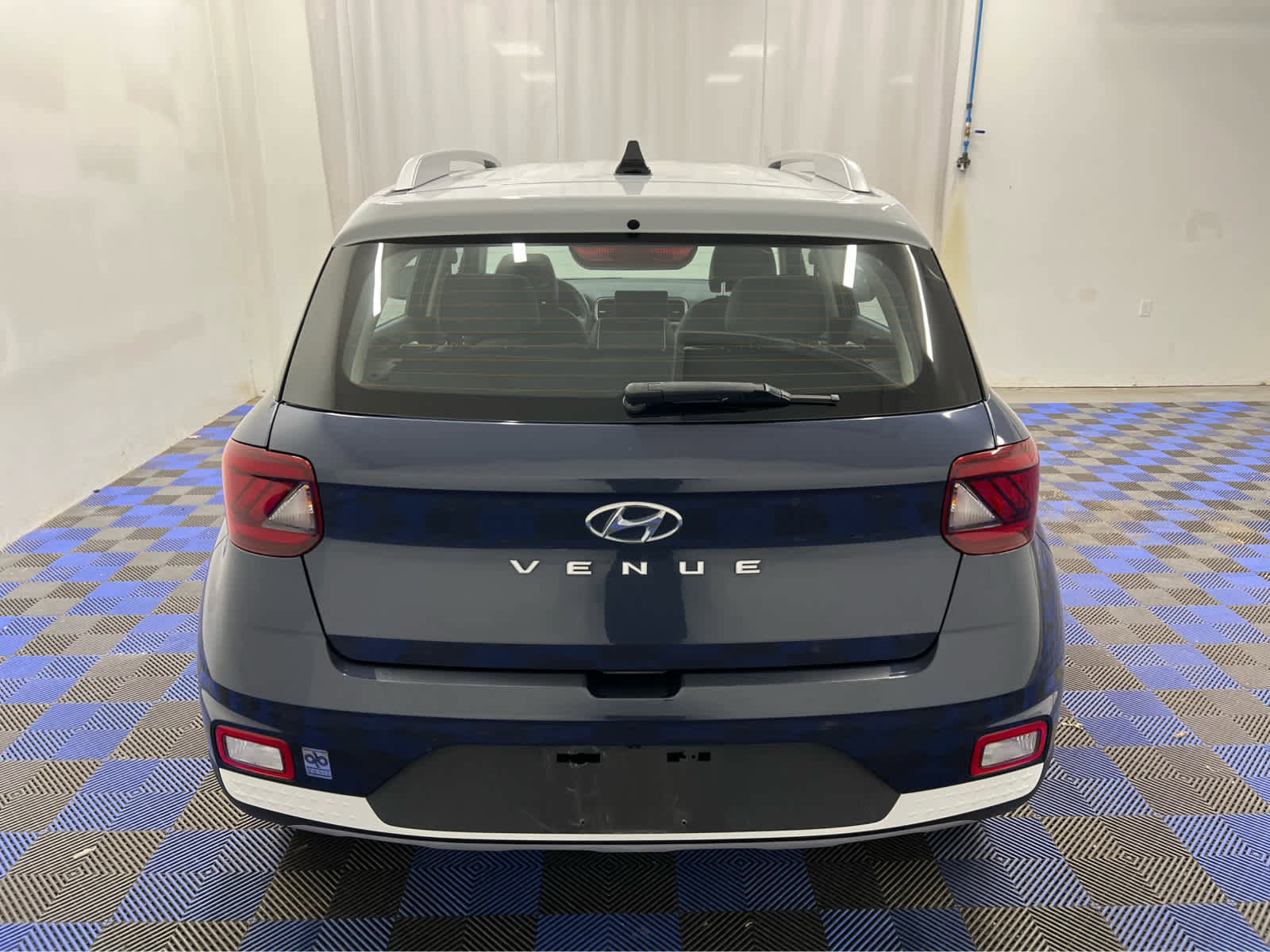 Used 2021 Hyundai Venue image 10