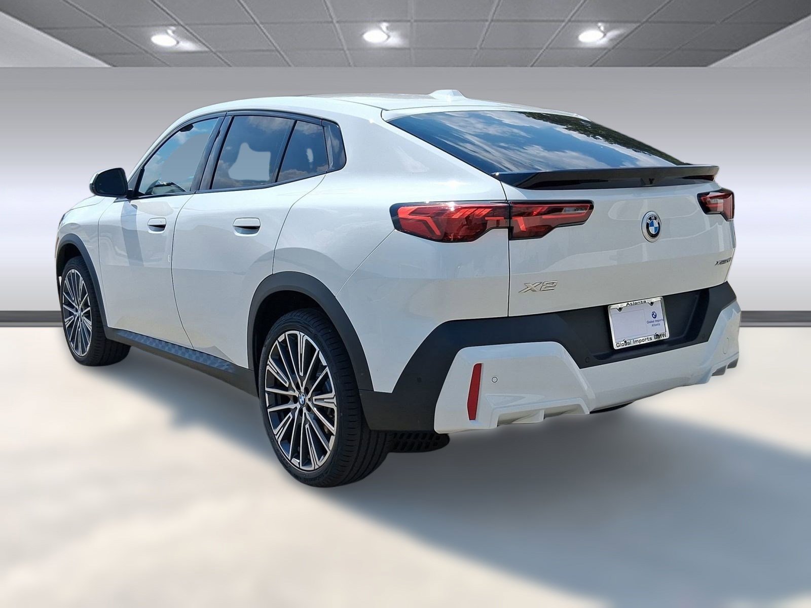 Used 2026 BMW X2 xDrive28i w/ Technology Package image 17