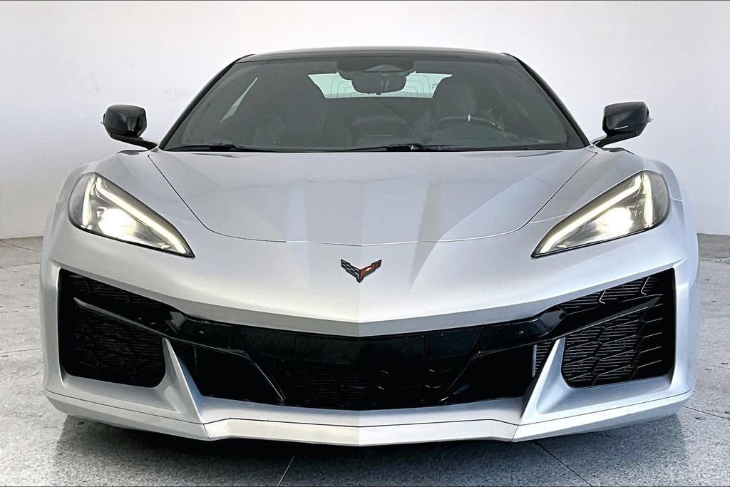 Used 2024 Chevrolet Corvette Z06 w/ Stealth Interior Trim Package RWD image 4