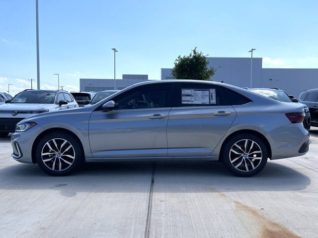 New 2025 Volkswagen Jetta SE FWD image 4