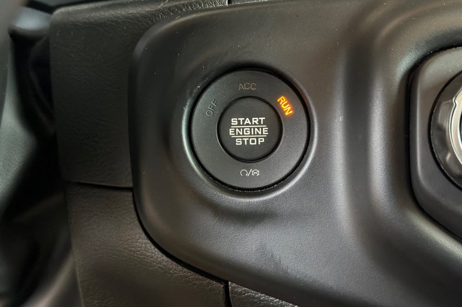 Used 2022 Jeep Wrangler Unlimited Sahara image 23