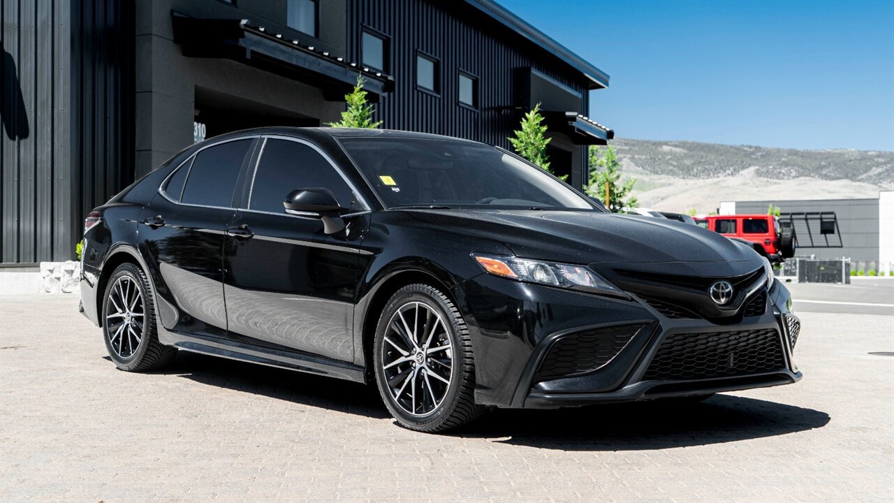 Used 2022 Toyota Camry SE w/ Convenience Package