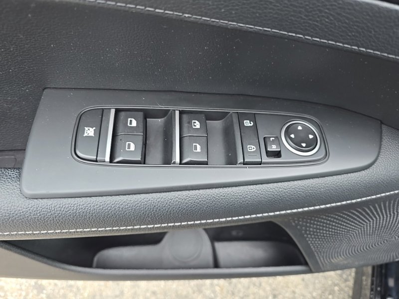 Used 2023 Kia Forte GT-Line w/ GT-Line Premium Package FWD image 23
