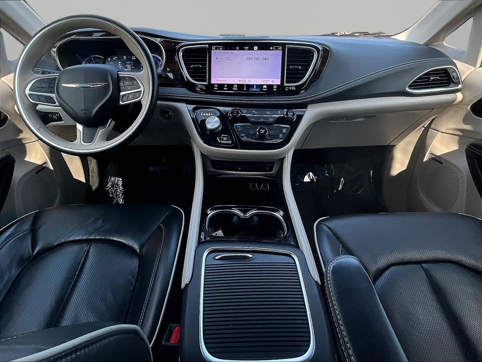 Used 2021 Chrysler Pacifica Limited w/ Uconnect Theater Family Group FWD image 7