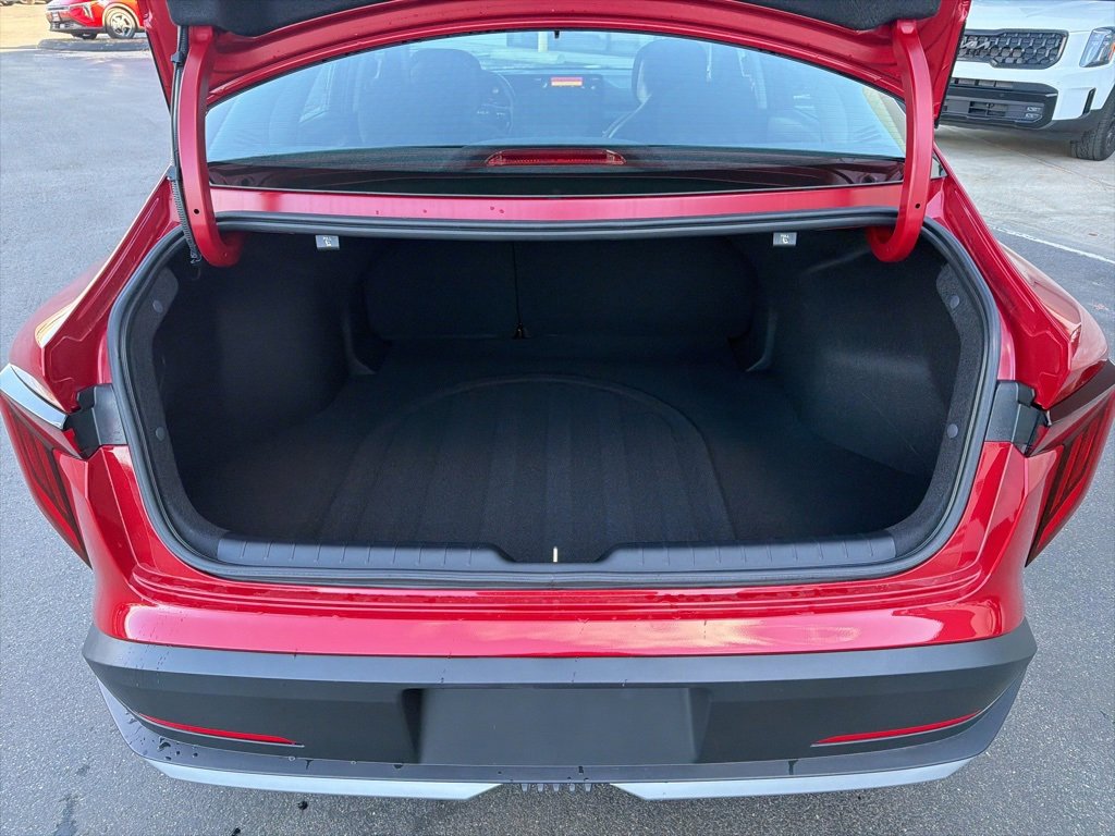 New 2025 Kia K4 LXS image 19