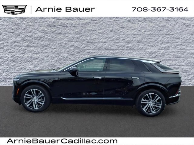Used 2025 Cadillac Lyriq Luxury AWD/4WD image 9