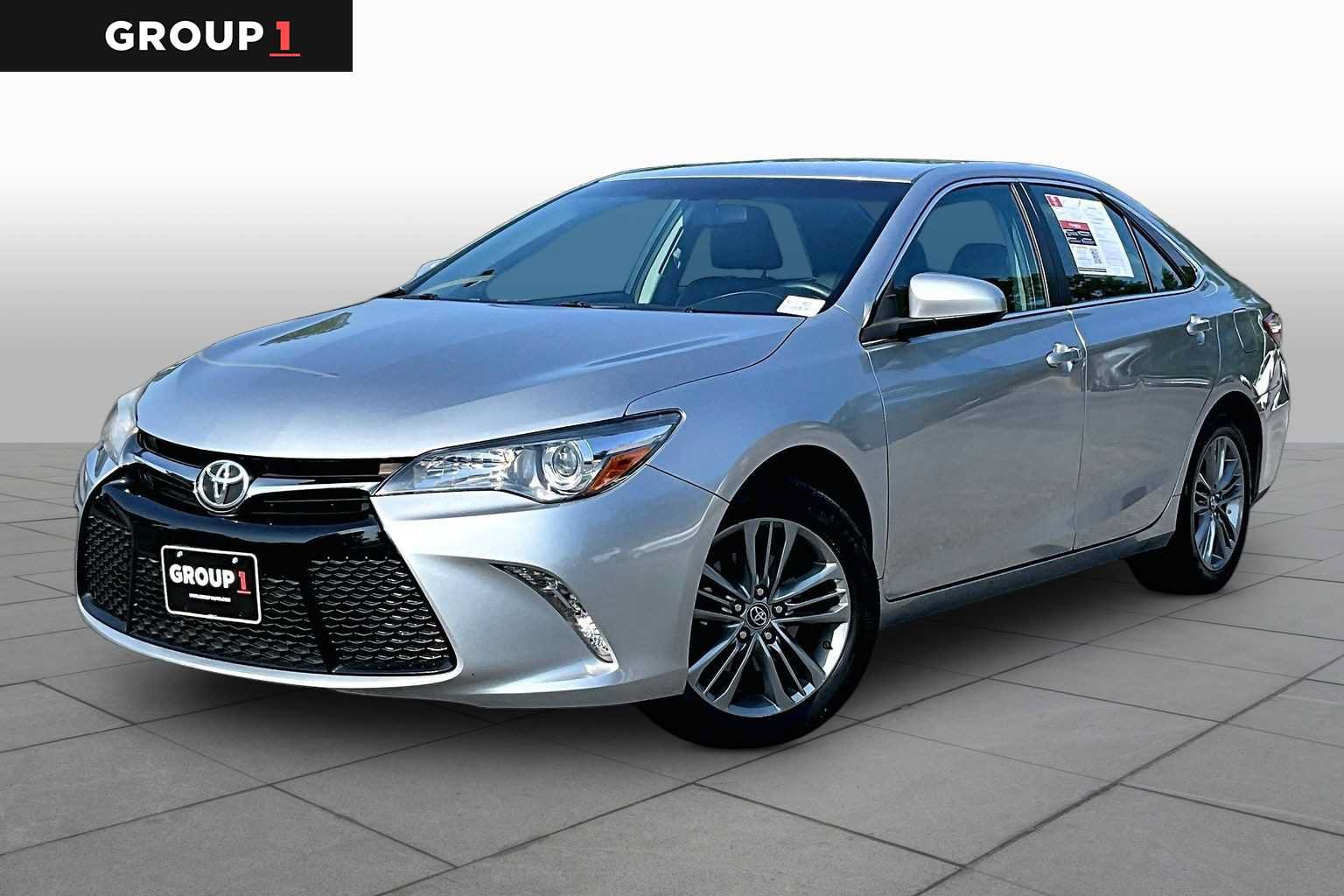Used 2017 Toyota Camry SE FWD video 1