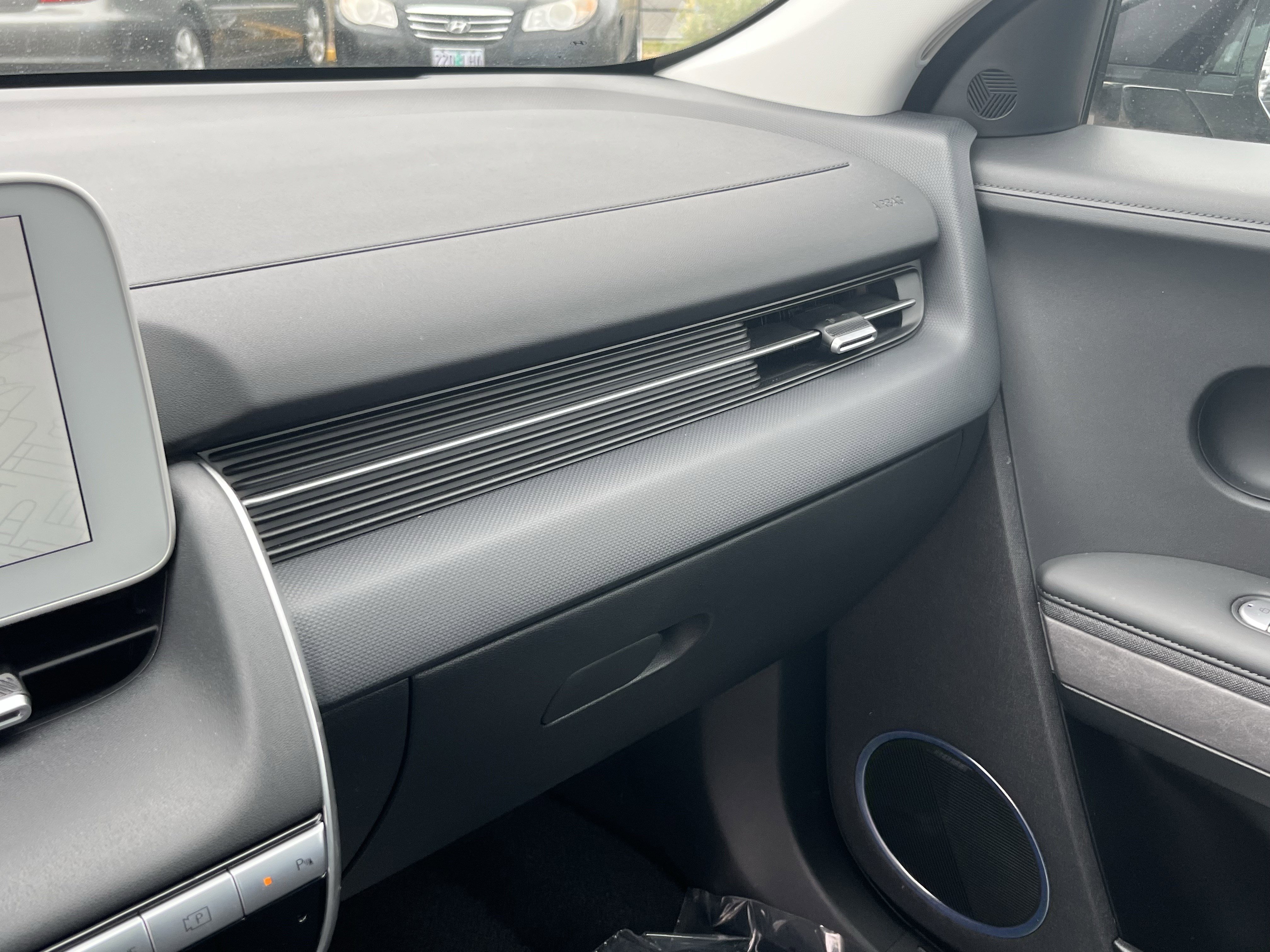 Used 2024 Hyundai Ioniq 5 Limited image 24