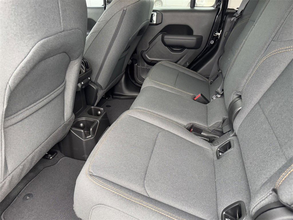 New 2024 Jeep Gladiator Sport image 10