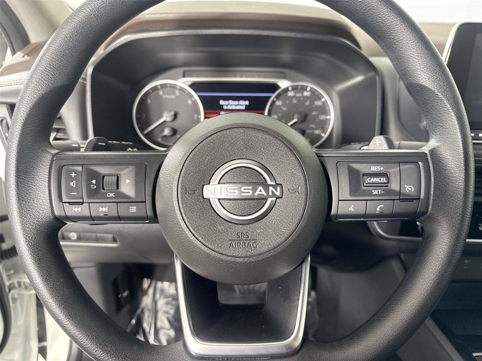 Used 2023 Nissan Rogue S FWD image 14