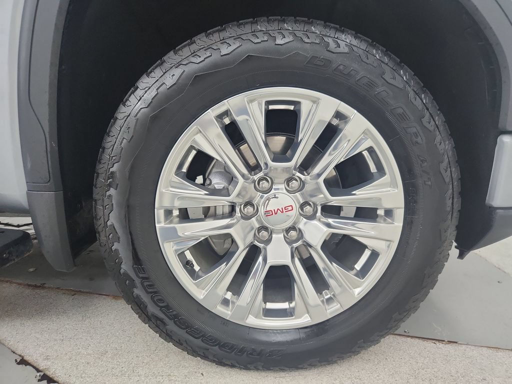 Used 2025 GMC Sierra 1500 Denali AWD/4WD image 25