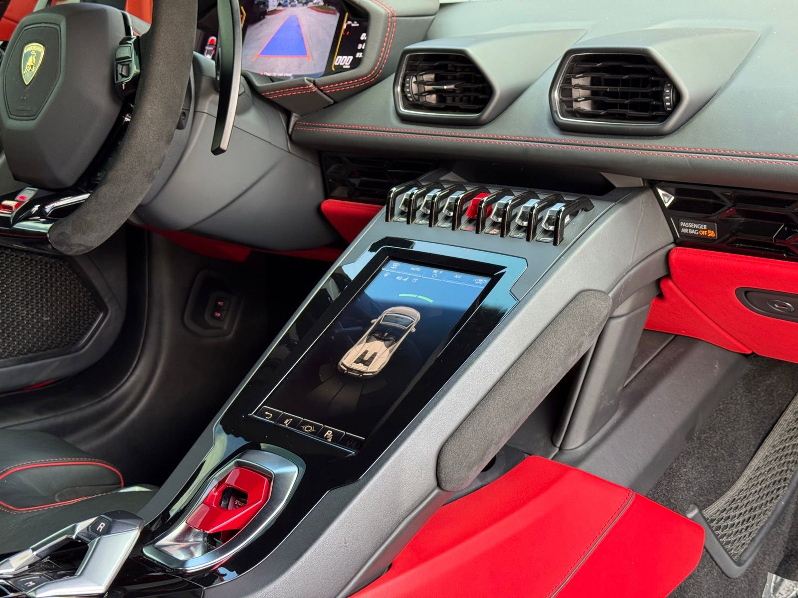 Used 2020 Lamborghini Huracan EVO image 22