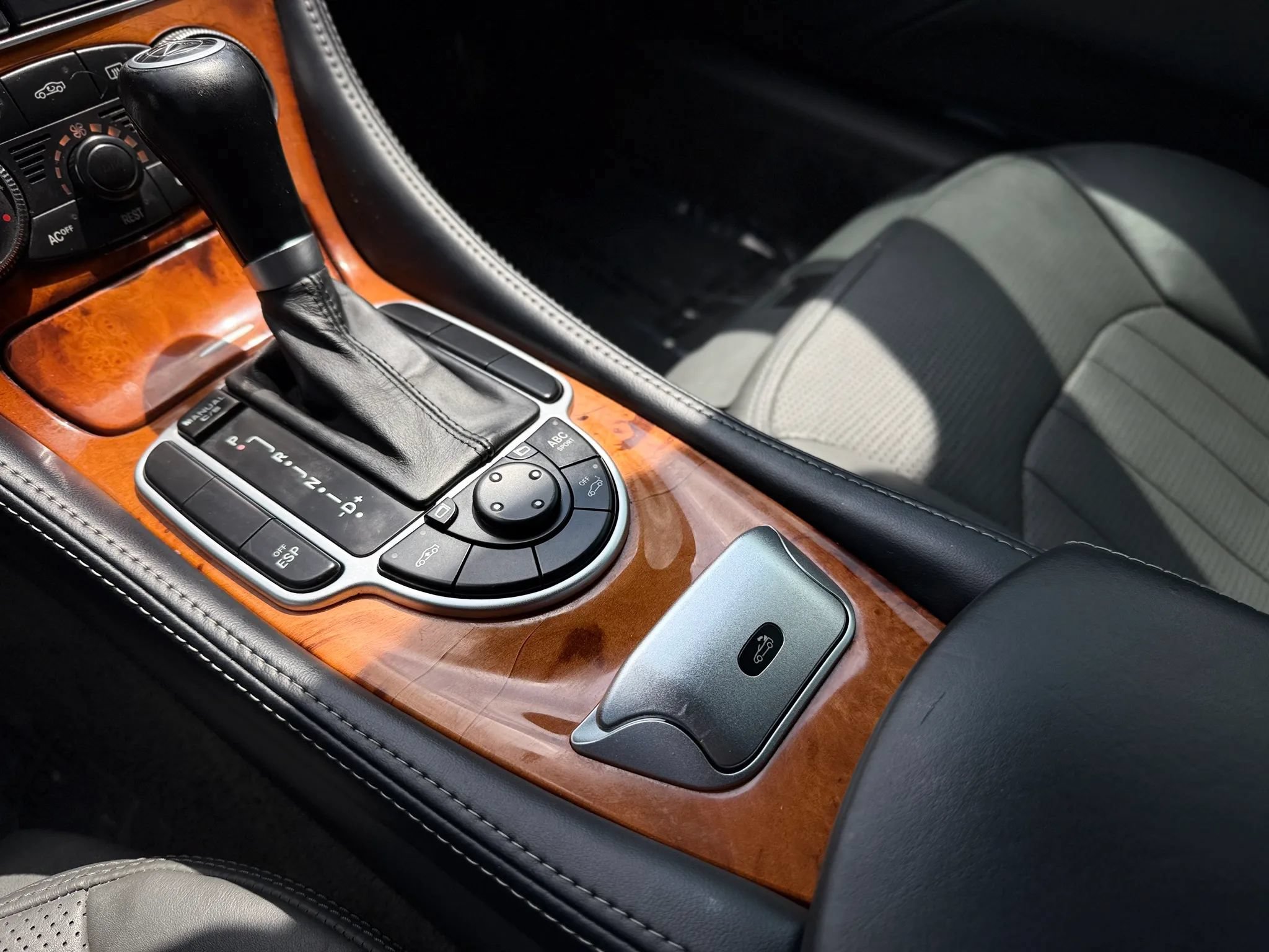 Used 2005 Mercedes-Benz SL 65 AMG image 65