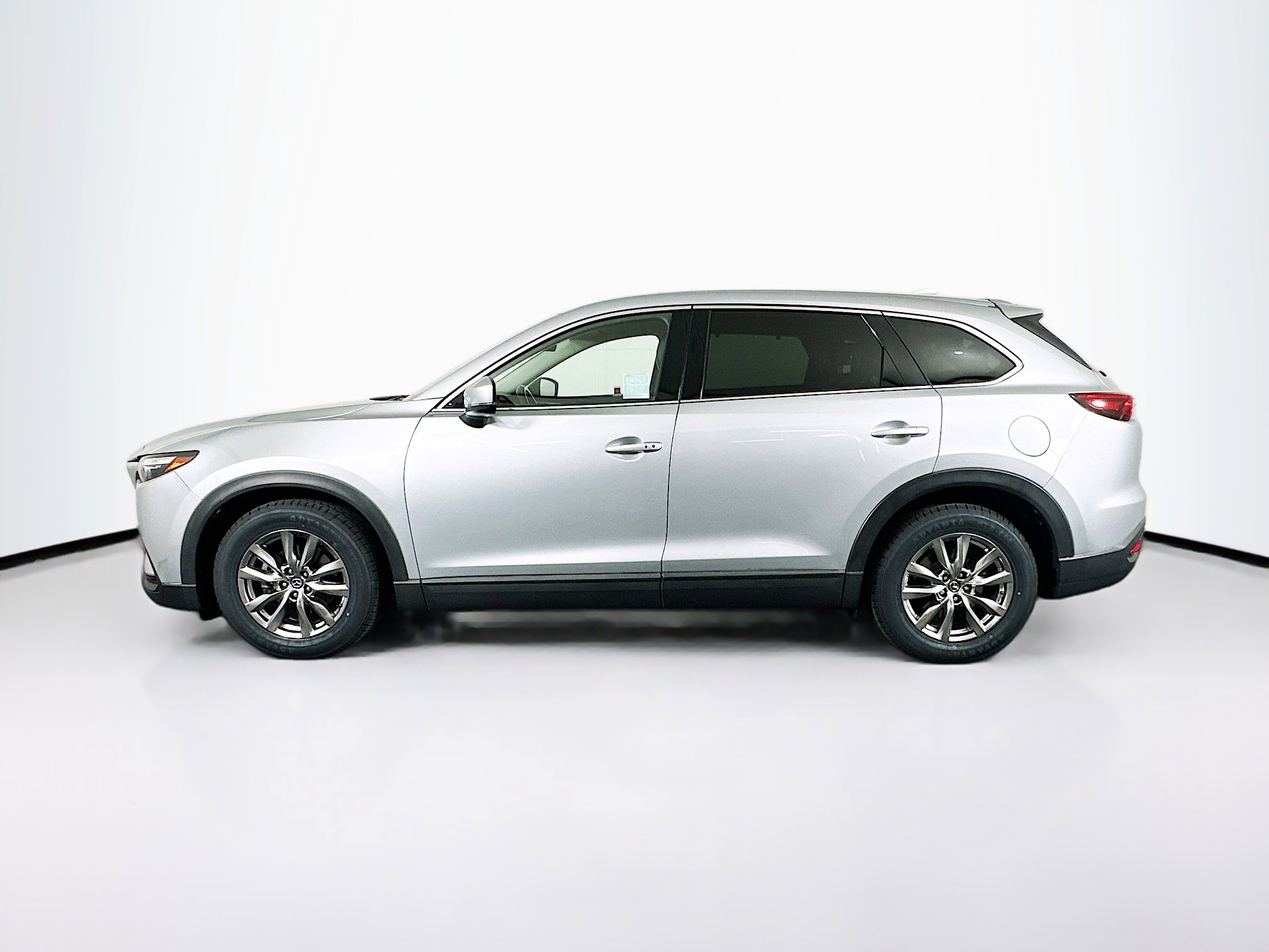 Used 2019 MAZDA CX-9 Touring w/ Touring Premium Package image 4