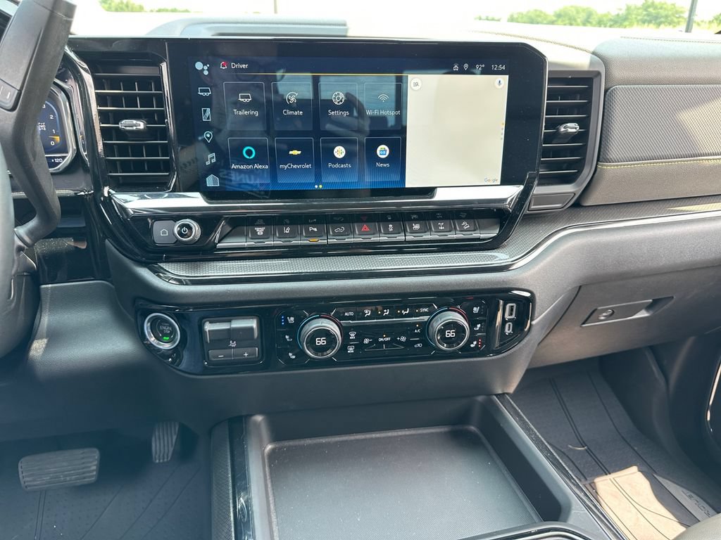 Used 2024 Chevrolet Silverado 2500 ZR2 w/ Technology Package AWD/4WD image 30