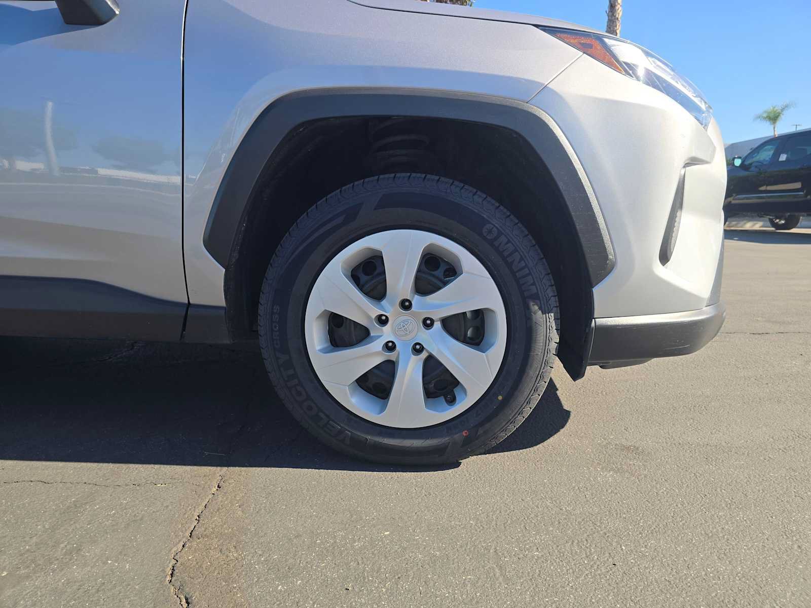 Certified 2025 Toyota RAV4 LE AWD/4WD image 9